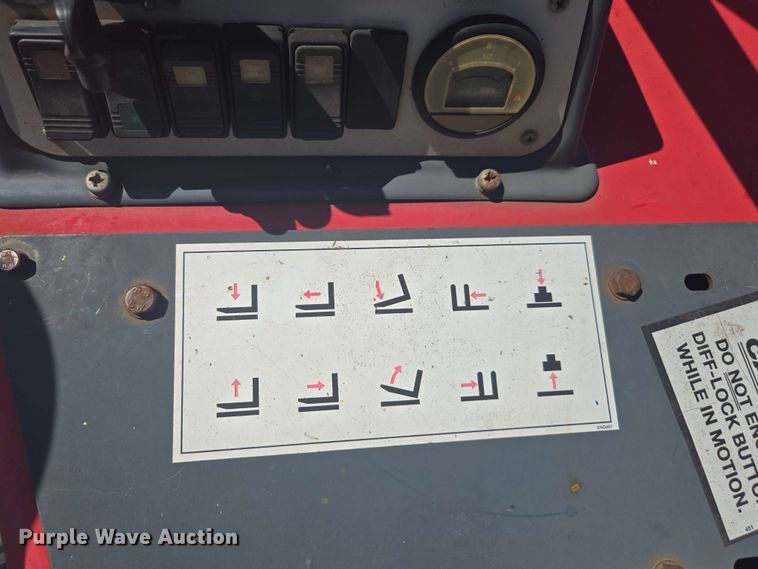 image for item DW1935 2015 Moffett M8 55.3 forklift