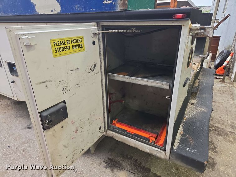 image for item DW1936 2016 Ford F550 Super Duty XL SuperCab utility / service truck