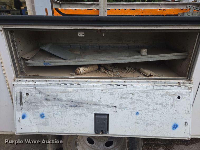 image for item DW1936 2016 Ford F550 Super Duty XL SuperCab utility / service truck