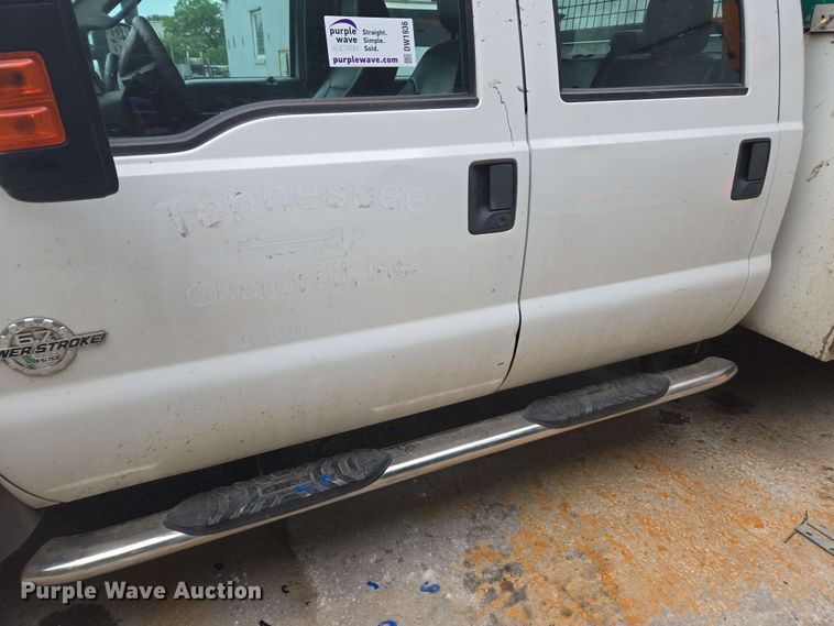 image for item DW1936 2016 Ford F550 Super Duty XL SuperCab utility / service truck