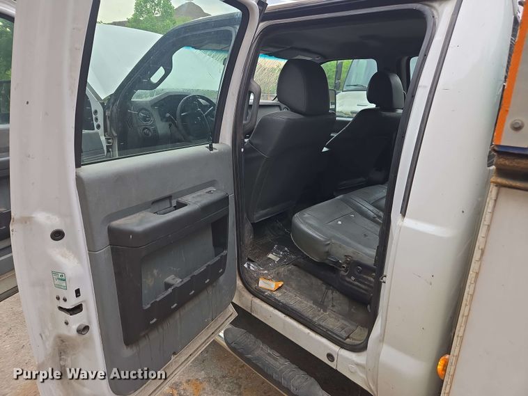 image for item DW1936 2016 Ford F550 Super Duty XL SuperCab utility / service truck