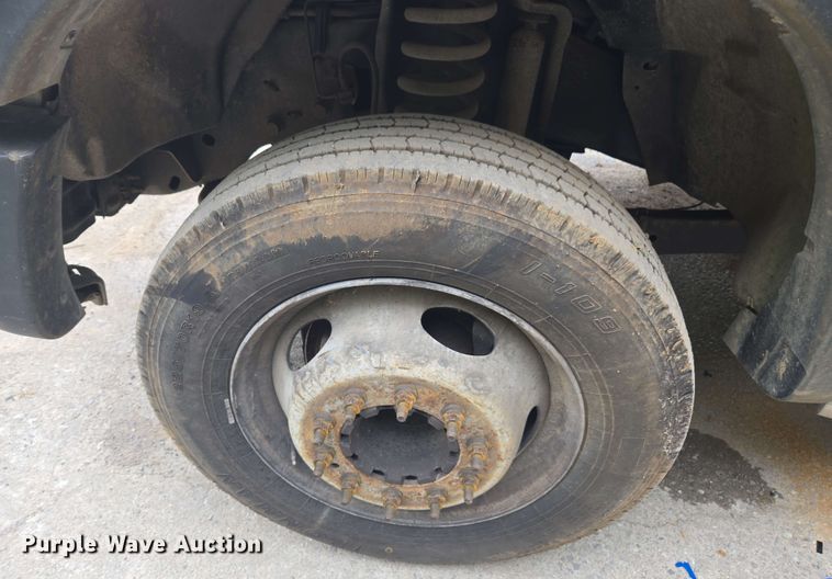 image for item DW1936 2016 Ford F550 Super Duty XL SuperCab utility / service truck