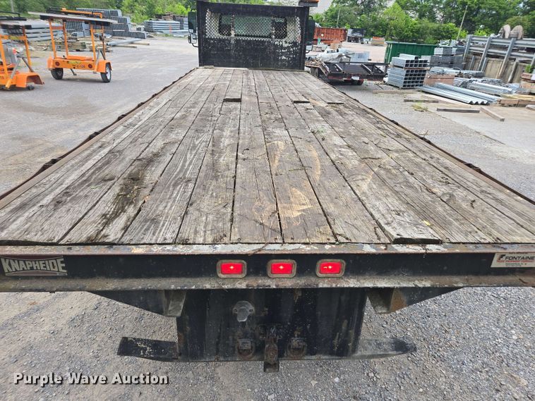 image for item DW1937 2006 International 4400 flatbed truck