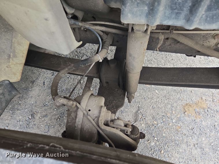 image for item DW1937 2006 International 4400 flatbed truck