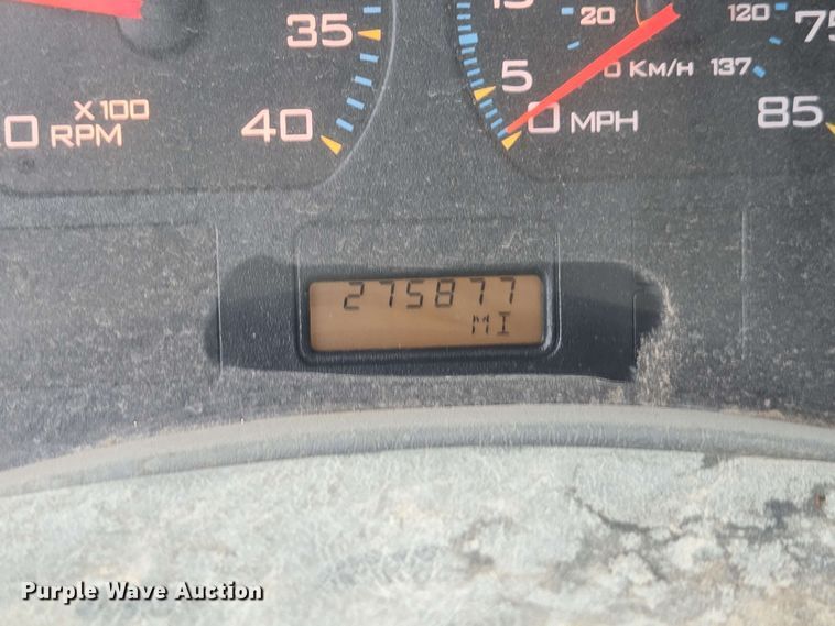 image for item DW1937 2006 International 4400 flatbed truck