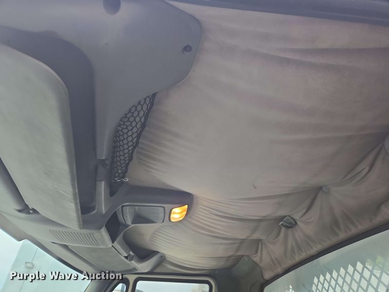 image for item DW1937 2006 International 4400 flatbed truck