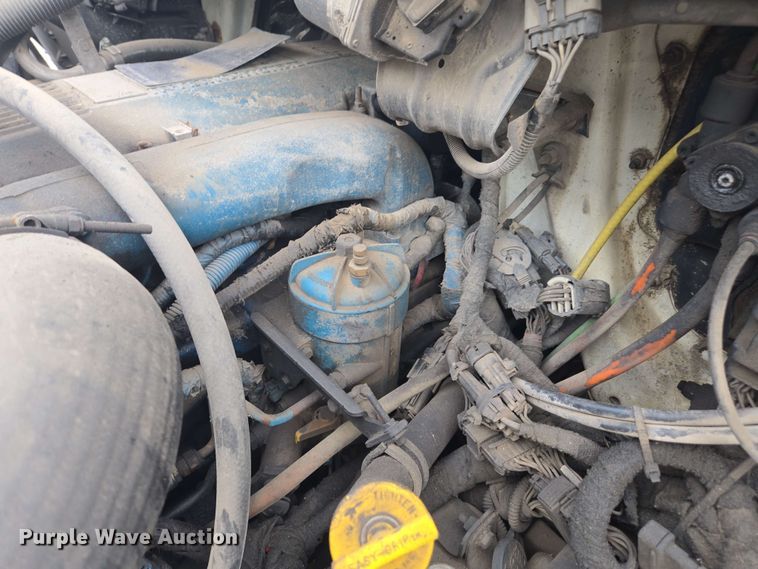 image for item DW1937 2006 International 4400 flatbed truck