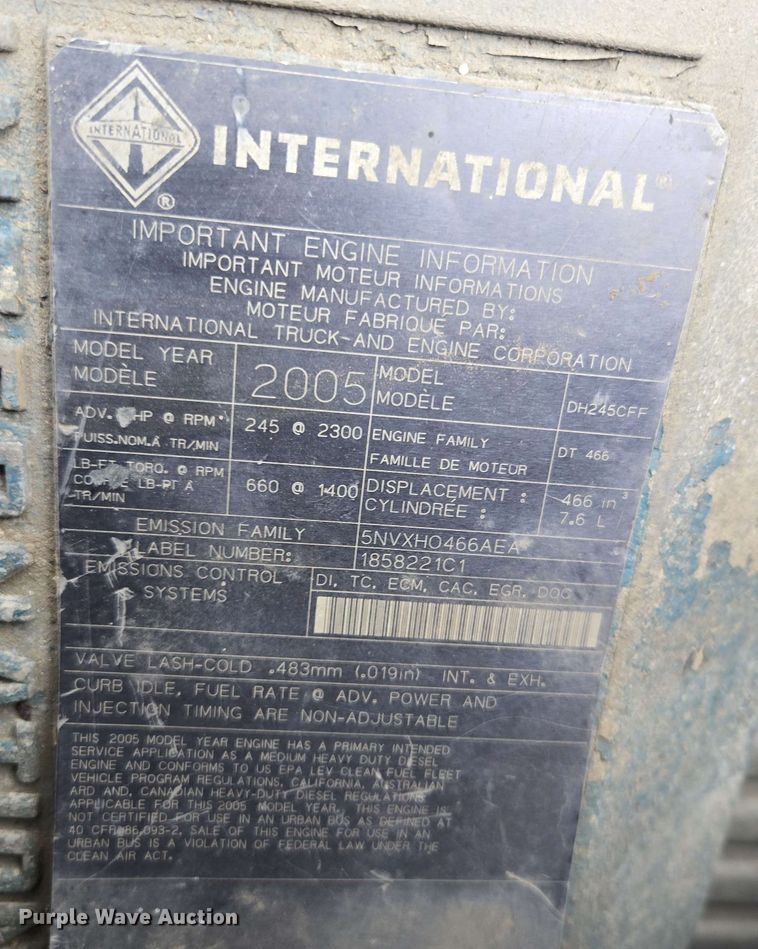 image for item DW1937 2006 International 4400 flatbed truck