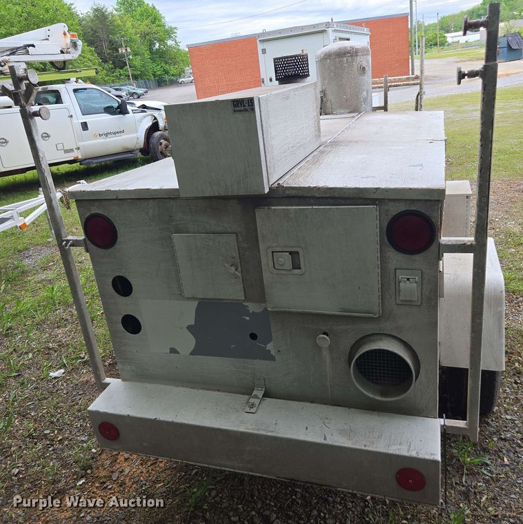 image for item DW1942 1987 Hesco Mobile Power Unit 1500 3A generator