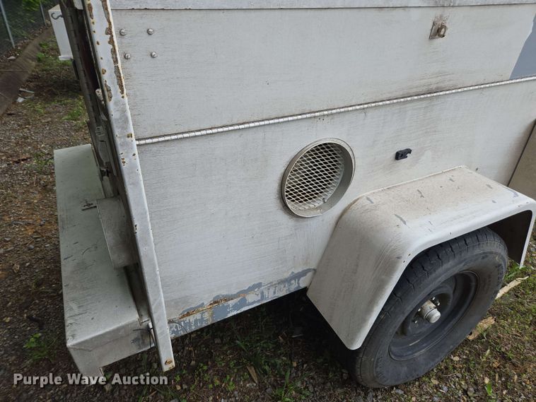 image for item DW1942 1987 Hesco Mobile Power Unit 1500 3A generator