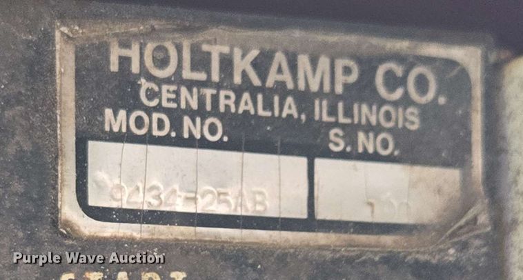 image for item DW1942 1987 Hesco Mobile Power Unit 1500 3A generator