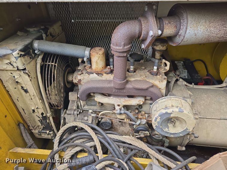 image for item DW1942 1987 Hesco Mobile Power Unit 1500 3A generator