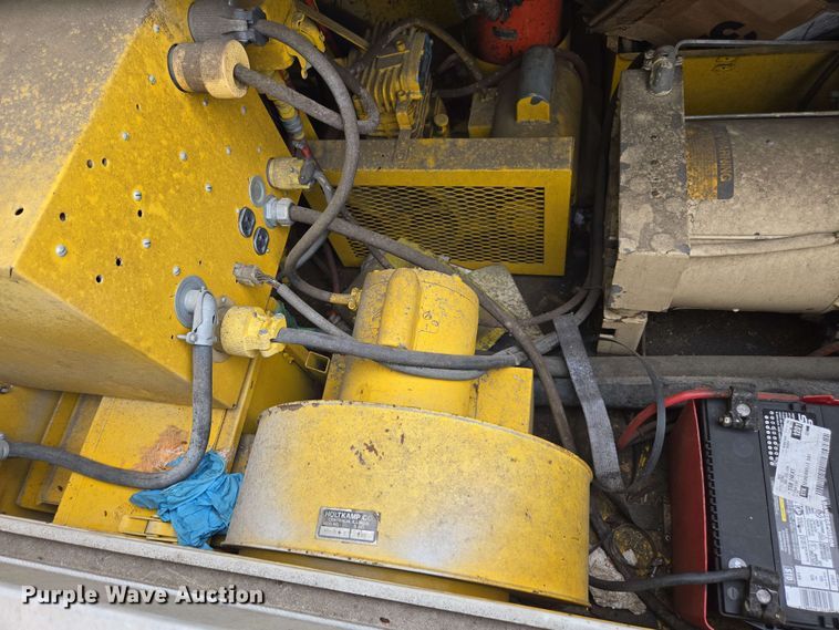 image for item DW1942 1987 Hesco Mobile Power Unit 1500 3A generator