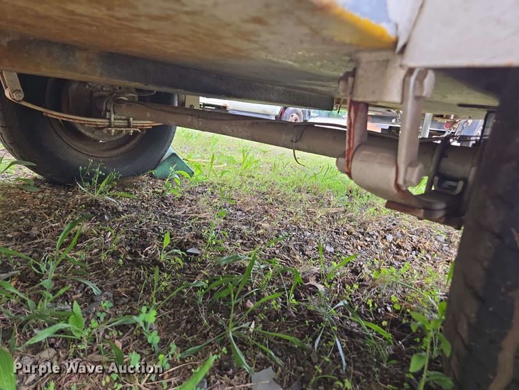 image for item DW1942 1987 Hesco Mobile Power Unit 1500 3A generator