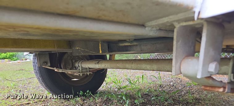 image for item DW1942 1987 Hesco Mobile Power Unit 1500 3A generator