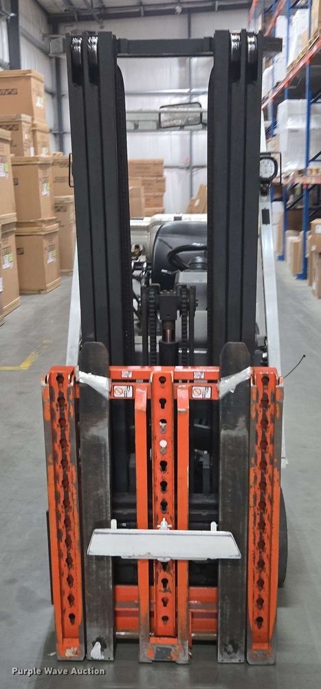 image for item DW1943 Nissan CFS40 forklift
