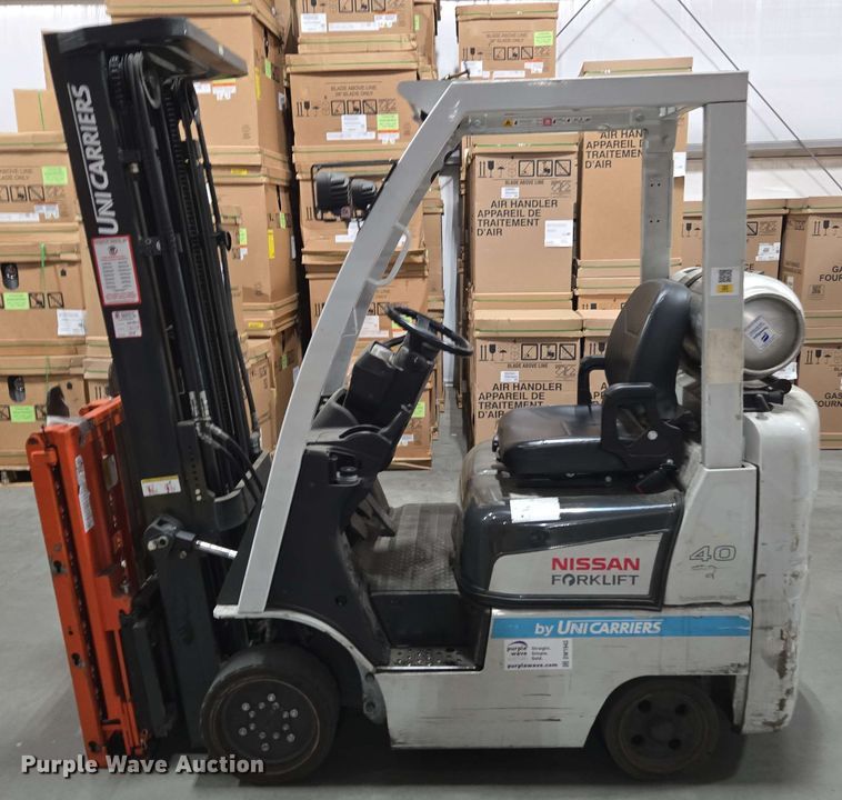 image for item DW1943 Nissan CFS40 forklift