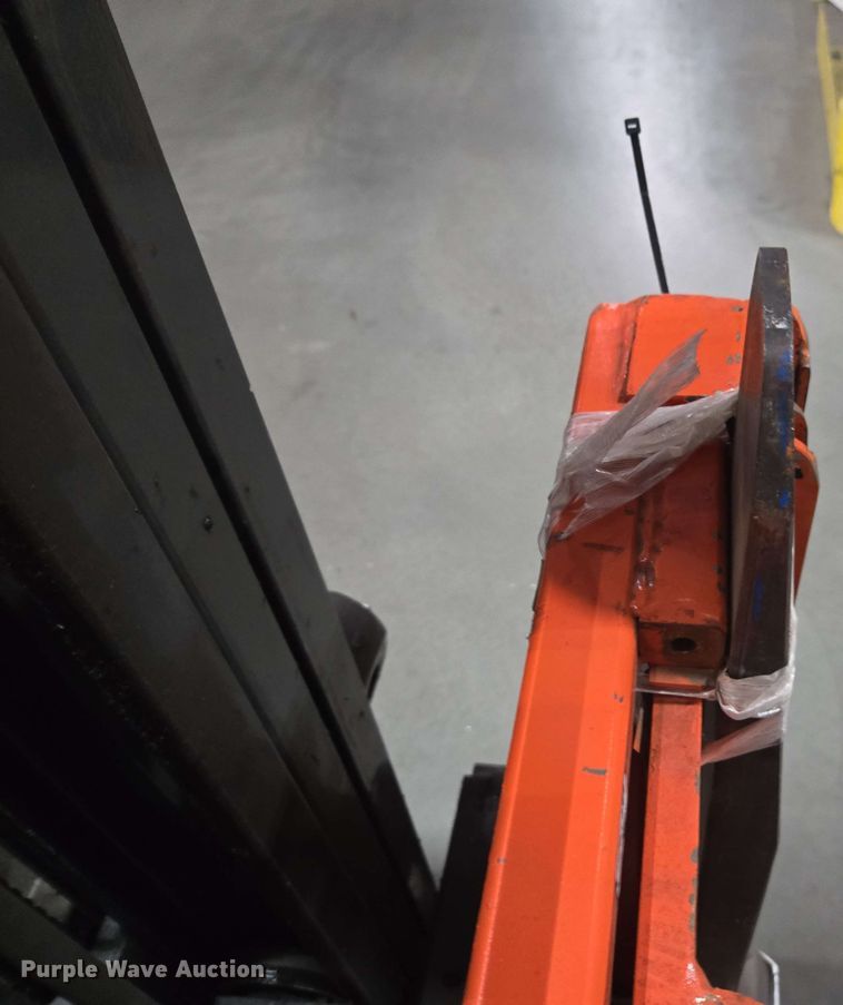 image for item DW1943 Nissan CFS40 forklift