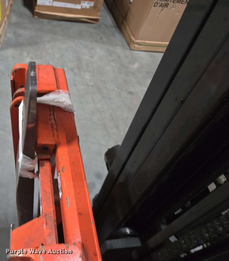 image for item DW1943 Nissan CFS40 forklift