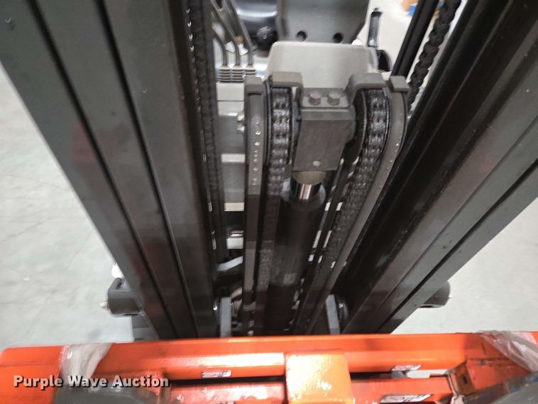 image for item DW1943 Nissan CFS40 forklift