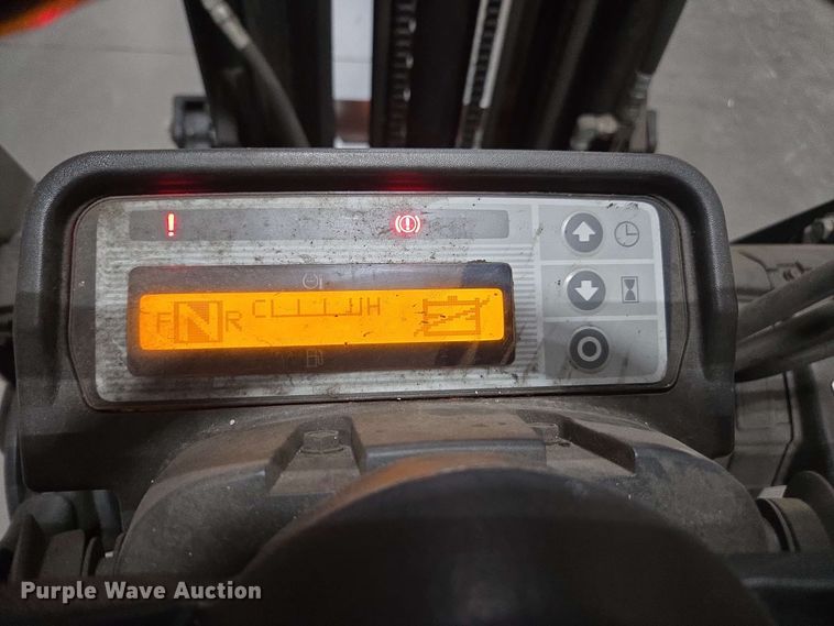 image for item DW1943 Nissan CFS40 forklift