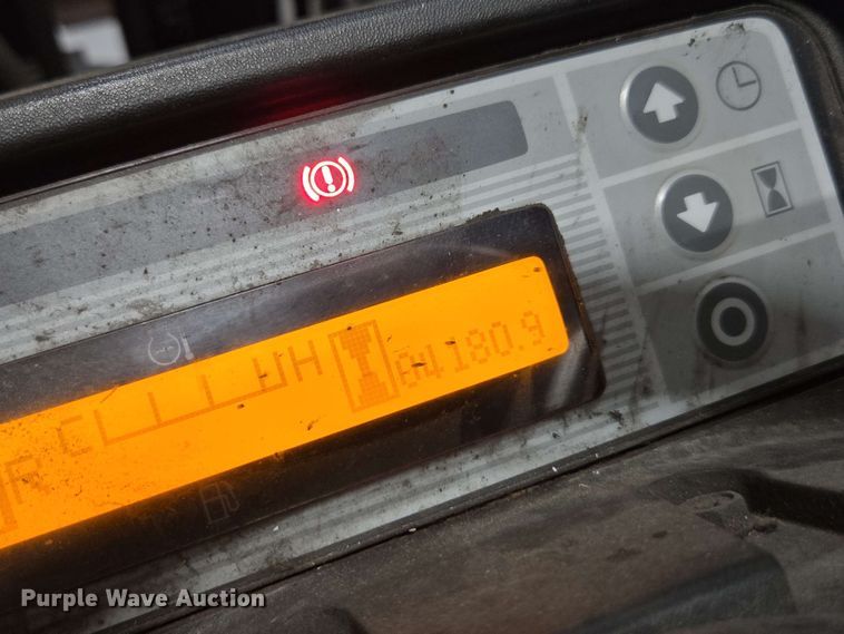 image for item DW1943 Nissan CFS40 forklift