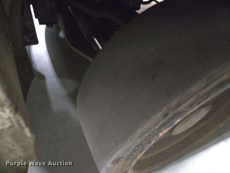 image for item DW1943 Nissan CFS40 forklift