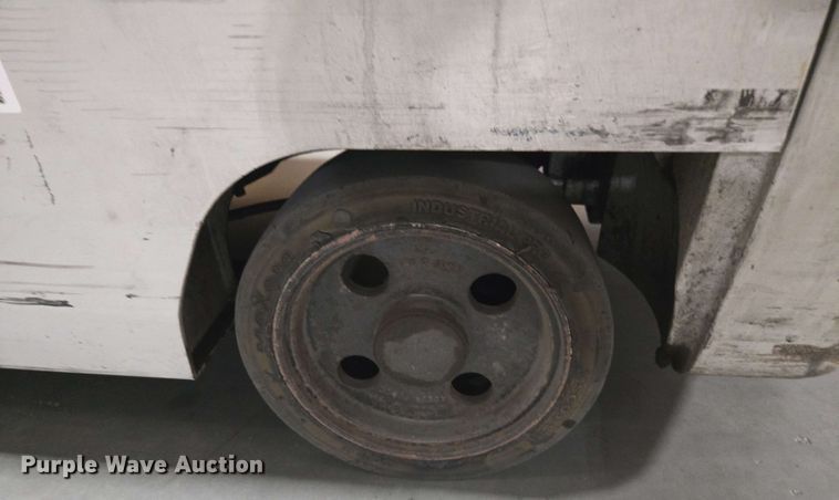 image for item DW1943 Nissan CFS40 forklift