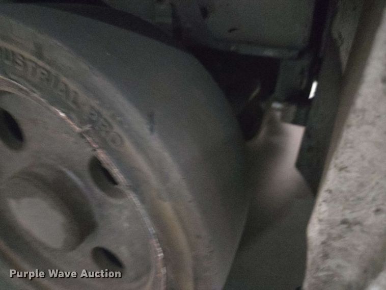 image for item DW1943 Nissan CFS40 forklift