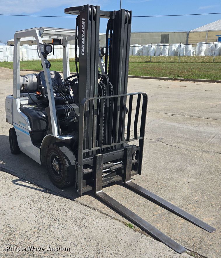 image for item DW1944 Nissan PF50 forklift