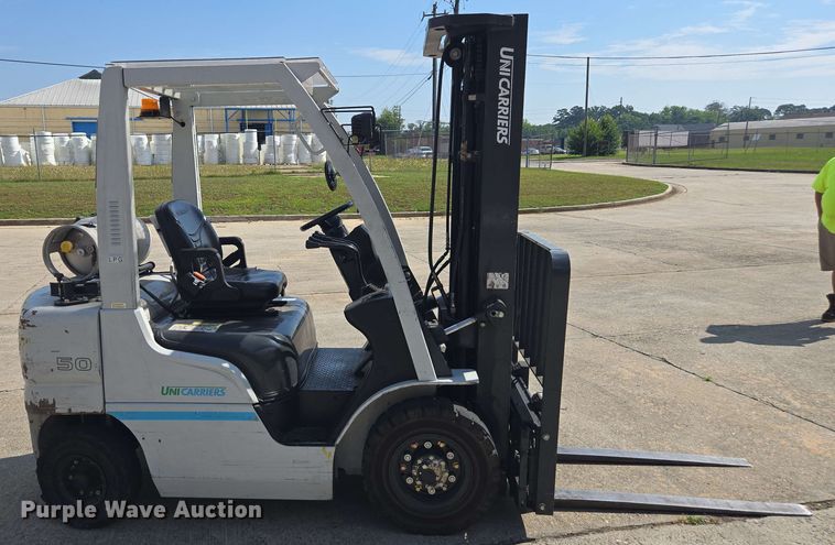 image for item DW1944 Nissan PF50 forklift