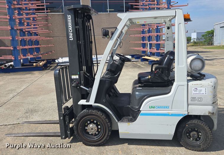 image for item DW1944 Nissan PF50 forklift