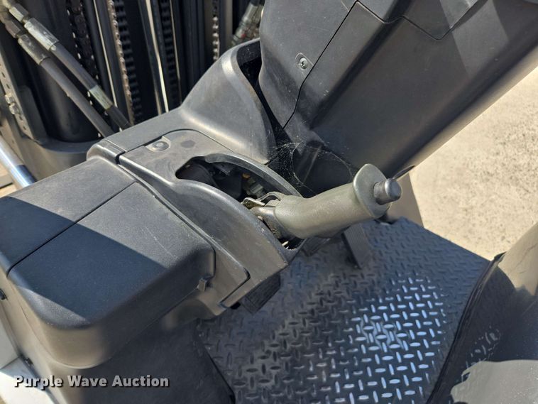 image for item DW1944 Nissan PF50 forklift