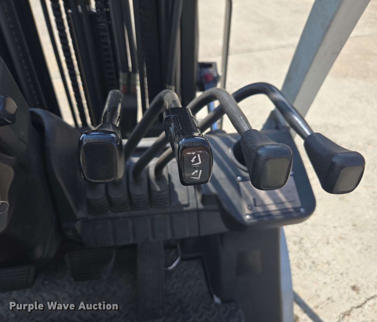 image for item DW1944 Nissan PF50 forklift