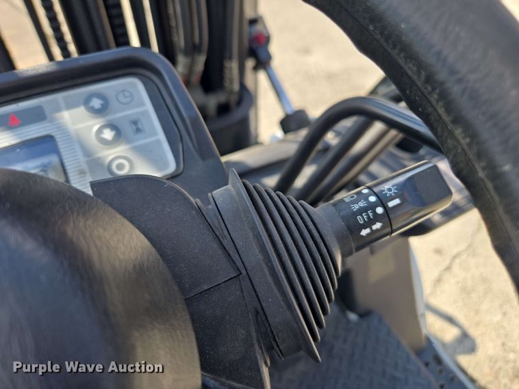 image for item DW1944 Nissan PF50 forklift