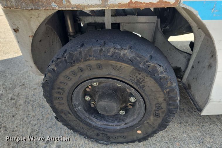 image for item DW1944 Nissan PF50 forklift