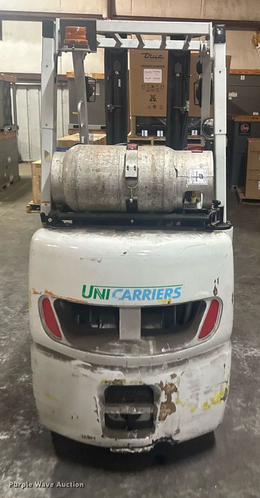 image for item DW1945 2016 UniCarriers CFS40 forklift