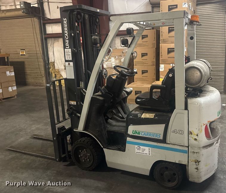 image for item DW1945 2016 UniCarriers CFS40 forklift