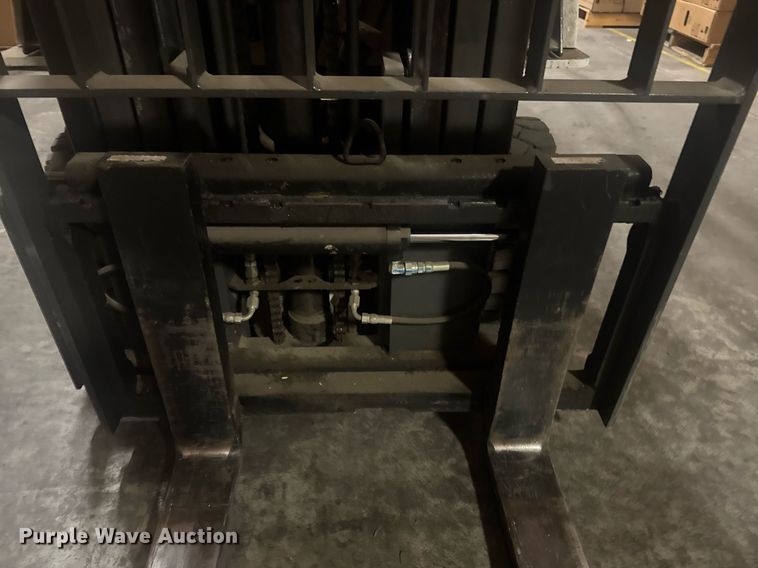 image for item DW1945 2016 UniCarriers CFS40 forklift