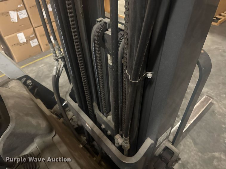 image for item DW1945 2016 UniCarriers CFS40 forklift