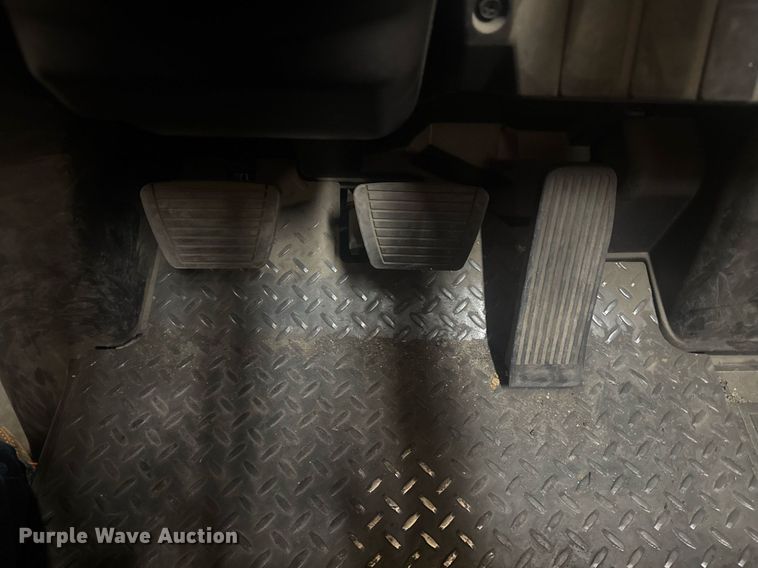 image for item DW1945 2016 UniCarriers CFS40 forklift