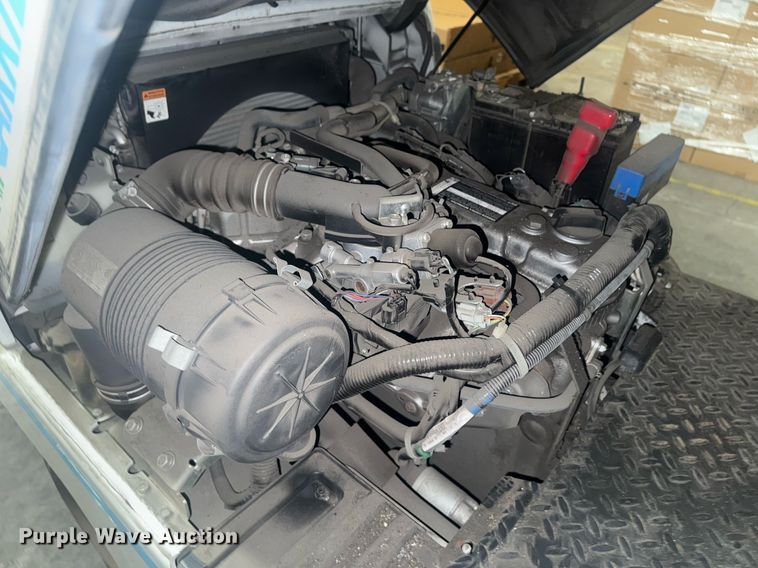 image for item DW1945 2016 UniCarriers CFS40 forklift