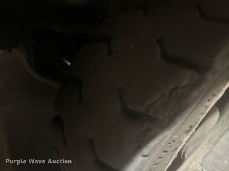 image for item DW1945 2016 UniCarriers CFS40 forklift