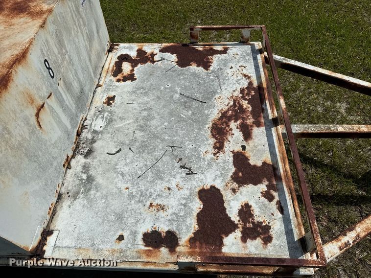 image for item DW1975 Onan Commercial 6500 generator