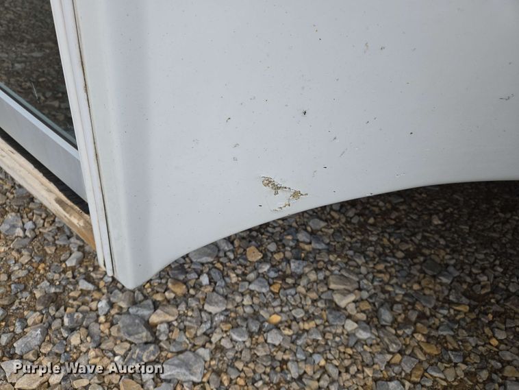 image for item DW7006 2015 Ford F550 XL Super Duty shuttle bus