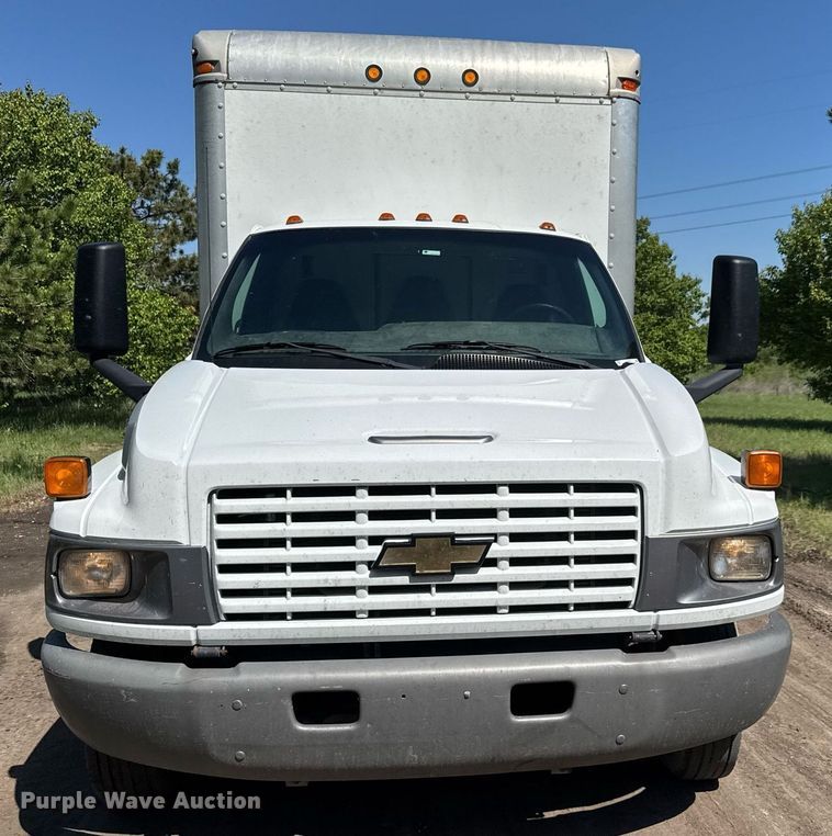 image for item DX8979 2003 Chevrolet C4500 box truck
