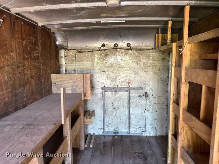 image for item DX8979 2003 Chevrolet C4500 box truck