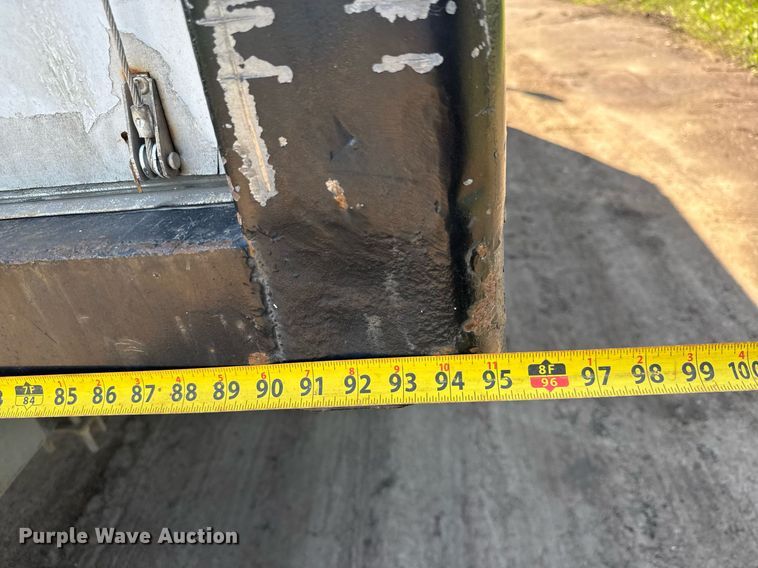 image for item DX8979 2003 Chevrolet C4500 box truck