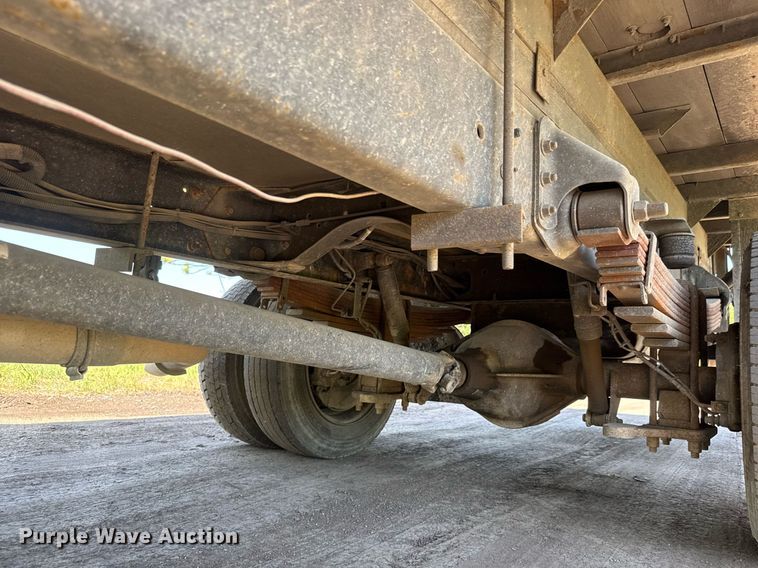 image for item DX8979 2003 Chevrolet C4500 box truck