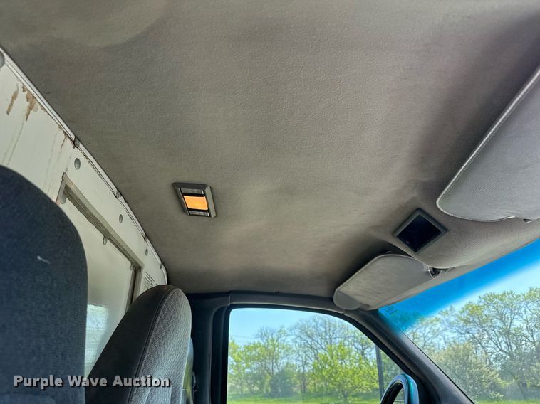 image for item DX8979 2003 Chevrolet C4500 box truck